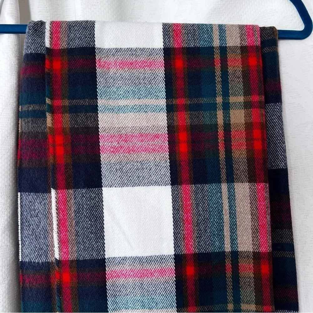 EUC J Crew Cabincore Juniper White Plaid Scarf